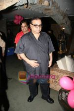 Rajkumar Santoshi at Vinita Menon_s bday bash in Kino_s cottage on 1st Sept 2010 (4).JPG